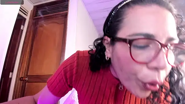 mia velvet1 online show from 05-06-26, 12:53