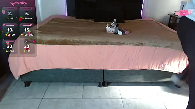 mia velvet1 online show from 11-04-25, 01:37