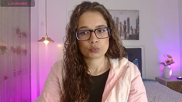 Rose Thompson1 online show from 05-07-26, 01:14