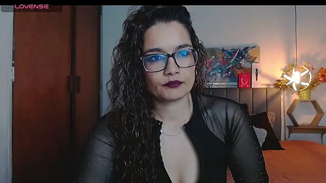 Rose Thompson1 online show from 09-29-25, 01:39