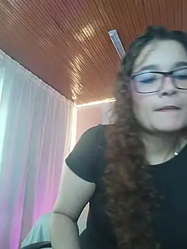 Snapshot of Rose_Thompson1 chatting on 06-25-26, 01:27 Rose Thompson1 online show from 06-25-26, 01:27