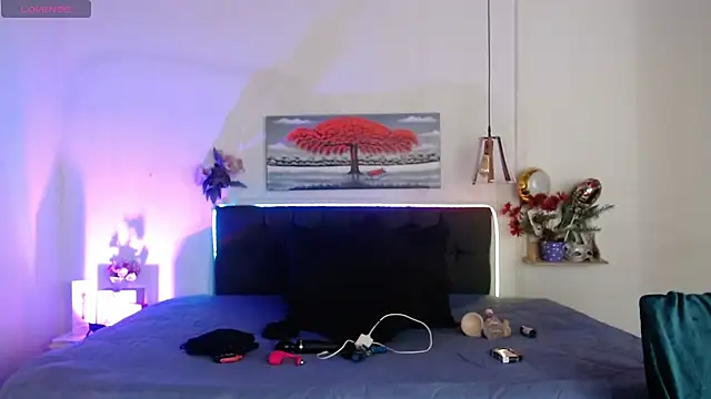 Rose Thompson1 online show from 10-15-25, 01:30