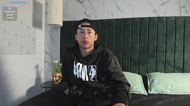 labrinthteasing online show from 02-01-26, 01:31