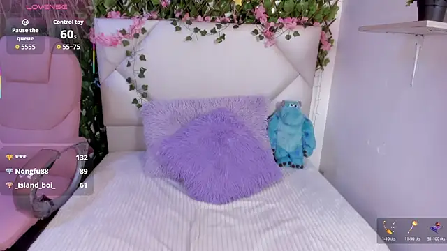 Abby Piink online show from 11-29-25, 05:18