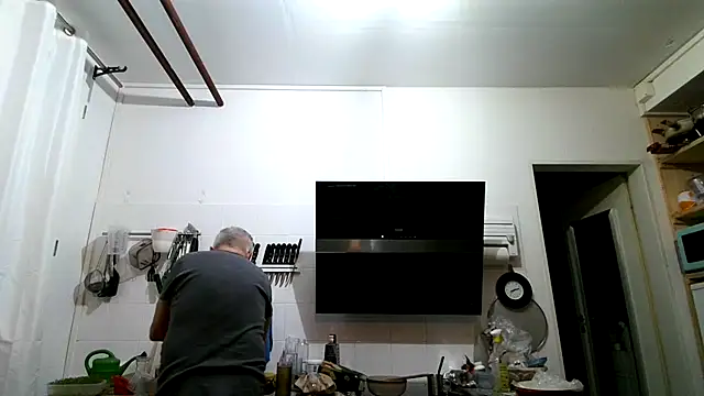 Snapshot of Berg_Boy chatting on 02-24-26, 07:15 Berg Boy online show from 02-24-26, 07:15