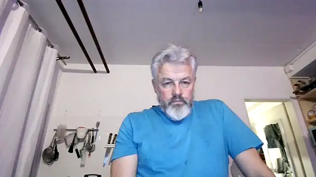 Snapshot of Berg_Boy chatting on 02-06-26, 05:53 Berg Boy online show from 02-06-26, 05:53