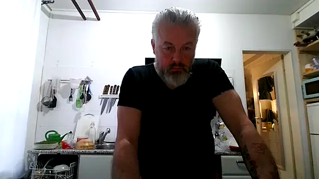 Snapshot of Berg_Boy chatting on 02-23-26, 06:36 Berg Boy online show from 02-23-26, 06:36