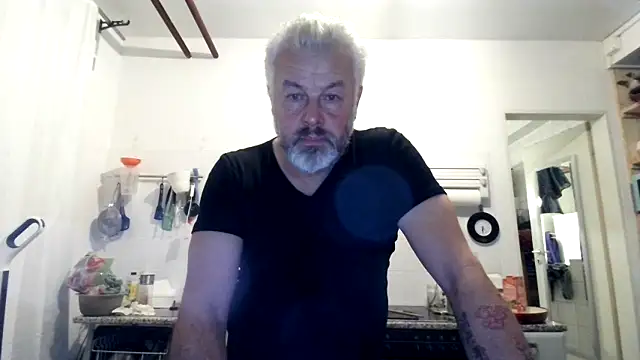 Berg Boy online show from 11-26-25, 05:29