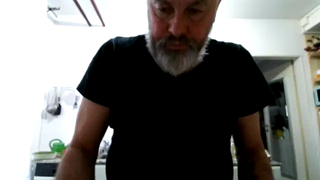 Snapshot of Berg_Boy chatting on 02-24-26, 06:58 Berg Boy online show from 02-24-26, 06:58