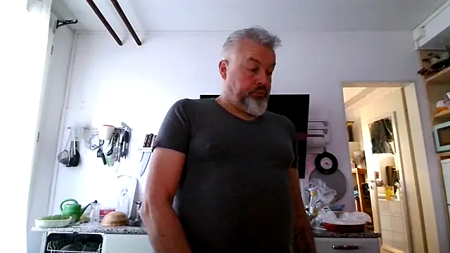 Snapshot of Berg_Boy chatting on 02-26-26, 07:19 Berg Boy online show from 02-26-26, 07:19