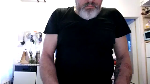 Snapshot of Berg_Boy chatting on 01-17-26, 07:12 Berg Boy online show from 01-17-26, 07:12