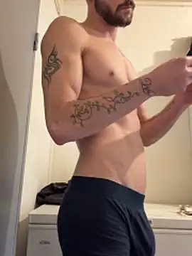 Hugo34bg online show from 02-12-26, 12:38