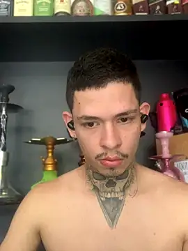 Snapshot of craxybaby chatting on 09-18-25, 02:42 craxybaby online show from 09-18-25, 02:42