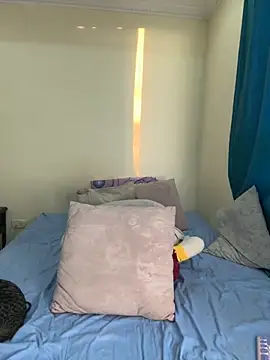 Ivelleee  online show from 09-20-25, 10:48