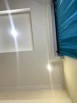 Ivelleee  online show from 11-20-25, 10:42