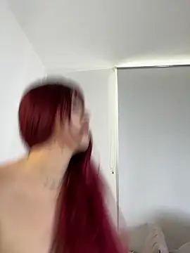 Ivelleee  online show from 04-15-26, 07:58