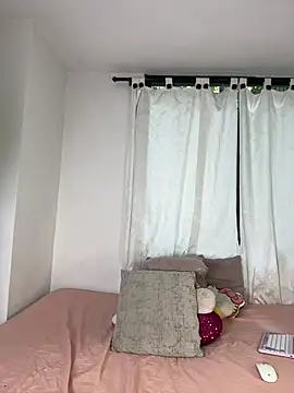 Snapshot of Ivelleee_ chatting on 02-28-26, 04:17 Ivelleee online show from 02-28-26, 04:17