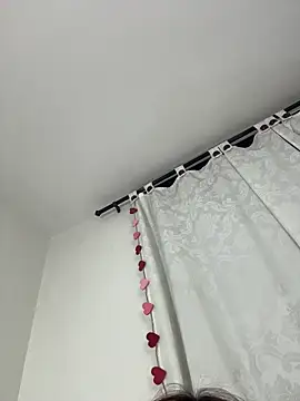 Snapshot of Ivelleee_ chatting on 02-15-26, 11:20 Ivelleee online show from 02-15-26, 11:20