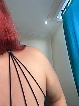 Ivelleee  online show from 11-25-25, 09:48