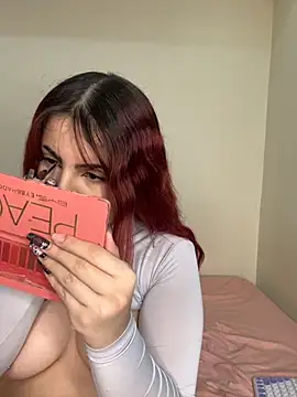 Ivelleee  online show from 11-16-25, 07:57