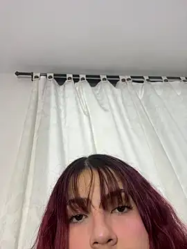 Snapshot of Ivelleee_ chatting on 02-22-26, 09:27 Ivelleee online show from 02-22-26, 09:27