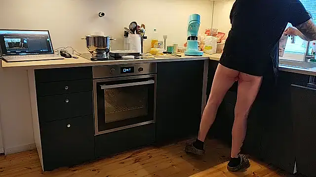 LucysSluttyHubby online show from 12-04-25, 10:14