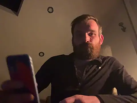 Snapshot of LKC94 chatting on 03-18-25, 11:31 LKC94 online show from 03-18-25, 11:31