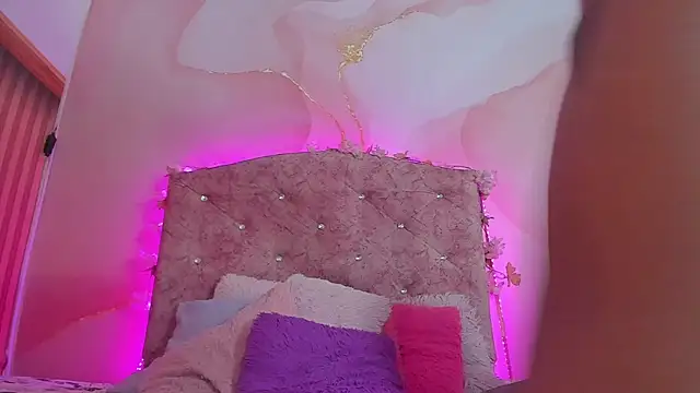 emily  sweet   online show from 11-12-25, 02:59