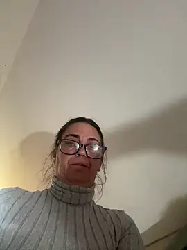 Snapshot of tttttyta chatting on 02-14-26, 01:06 tttttyta online show from 02-14-26, 01:06