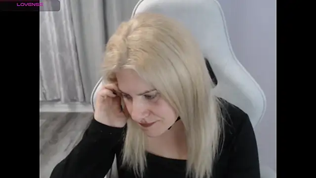 BellaStar84 online show from 10-30-25, 01:09