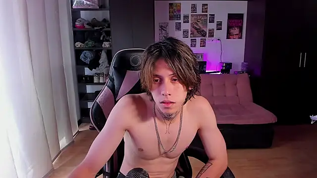 xIce Boy online show from 04-21-26, 08:15
