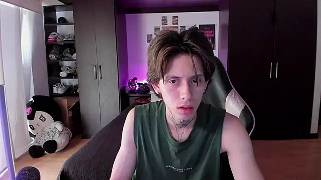 xIce Boy online show from 02-15-26, 03:22