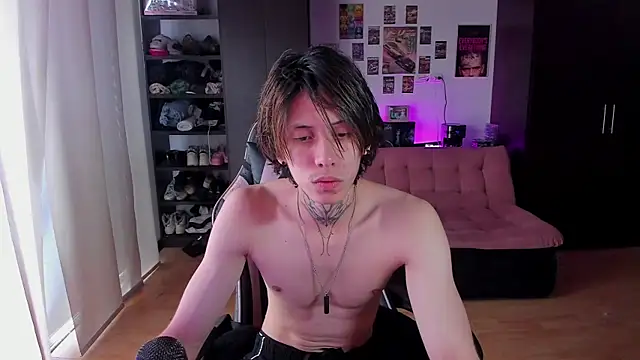 xIce Boy online show from 04-18-26, 09:04