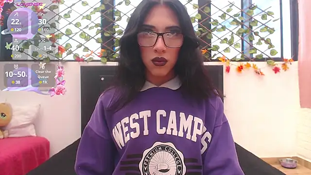 Snapshot of madison__rey chatting on 03-16-25, 02:22 madison  rey online show from 03-16-25, 02:22