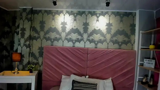 Snapshot of Karin_Ks chatting on 11-05-25, 07:17 Karin Ks online show from 11-05-25, 07:17