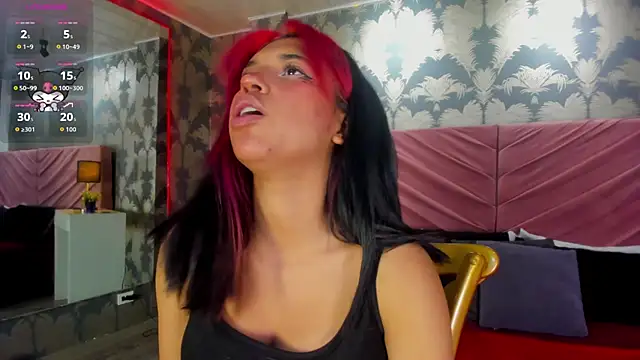 Snapshot of Karin_Ks chatting on 12-19-25, 02:48 Karin Ks online show from 12-19-25, 02:48