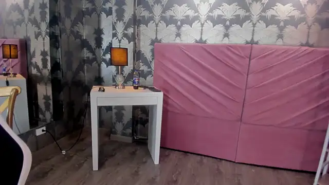 Snapshot of Karin_Ks chatting on 09-26-25, 07:21 Karin Ks online show from 09-26-25, 07:21