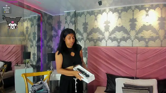 Snapshot of Karin_Ks chatting on 10-18-25, 07:27 Karin Ks online show from 10-18-25, 07:27