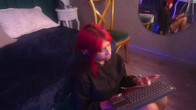 Snapshot of Karin_Ks chatting on 03-20-25, 09:48 Karin Ks online show from 03-20-25, 09:48