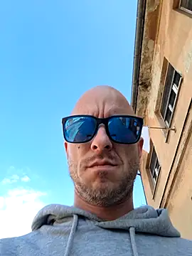 svenpfeifer online show from 10-18-25, 01:13