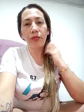 Snapshot of melany-92xxx chatting on 02-04-26, 04:07 melany-92xxx online show from 02-04-26, 04:07