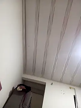 Snapshot of melany-92xxx chatting on 11-14-25, 12:20 melany-92xxx online show from 11-14-25, 12:20