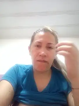 Snapshot of melany-92xxx chatting on 11-04-25, 10:57 melany-92xxx online show from 11-04-25, 10:57