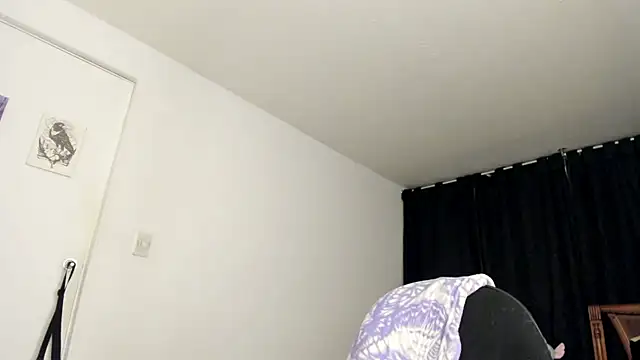 Hat girl online show from 07-01-26, 05:08