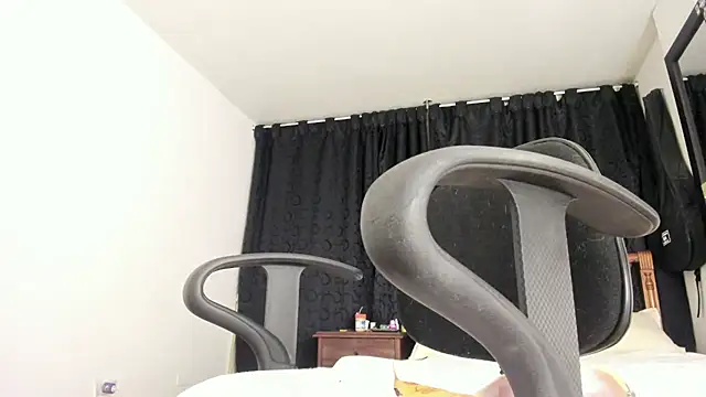 Hat girl online show from 07-29-26, 04:01