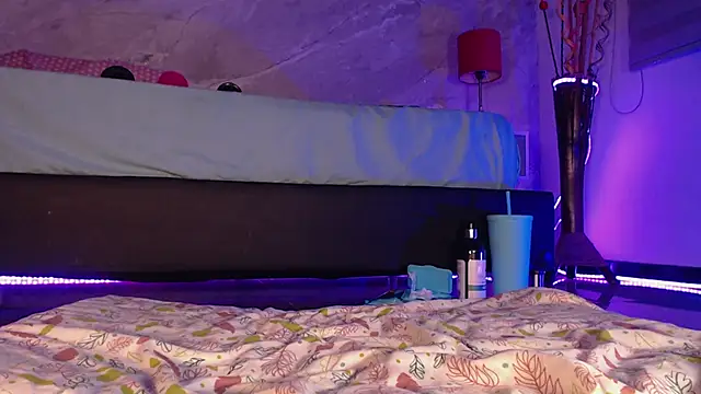 catmolly  online show from 12-20-25, 11:18