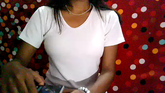 Snapshot of LAYLA_600 chatting on 11-05-25, 10:40 LAYLA 600 online show from 11-05-25, 10:40