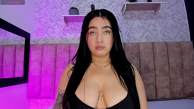 MelinaCruz online show from 10-13-25, 04:14