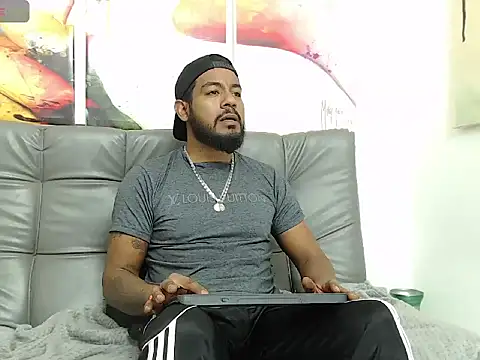 BladeFoxxx1 online show from 11-09-25, 09:13