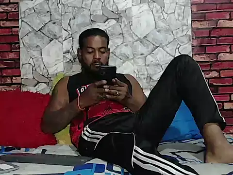 BladeFoxxx1 online show from 03-06-26, 01:00